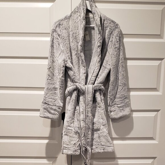 NWT Aerie Teddy Bear Cozy Fluffy Thick Robe Size M